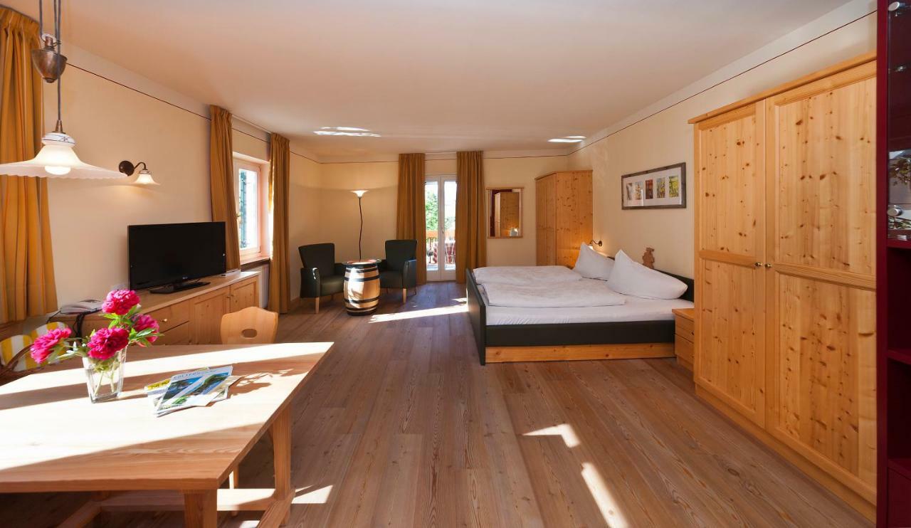 Hotel Weingut Klosterhof Caldaro Εξωτερικό φωτογραφία