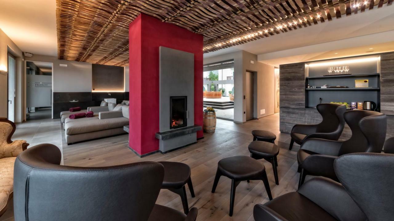Hotel Weingut Klosterhof Caldaro Εξωτερικό φωτογραφία